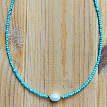 Charger l&#39;image dans la galerie, Collier turquoise eau douce