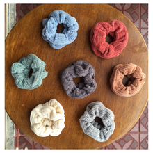 Charger l&#39;image dans la galerie, chouchou fait main confort cheveux chouchou cheveux elastiques couleurs chouchou tout doux et résistant 