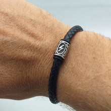 Charger l&#39;image dans la galerie, bracelet viking homme , Rune Sowillo, lettre S, bijoux celtiques, bijoux en acier et cuir, bijoux français